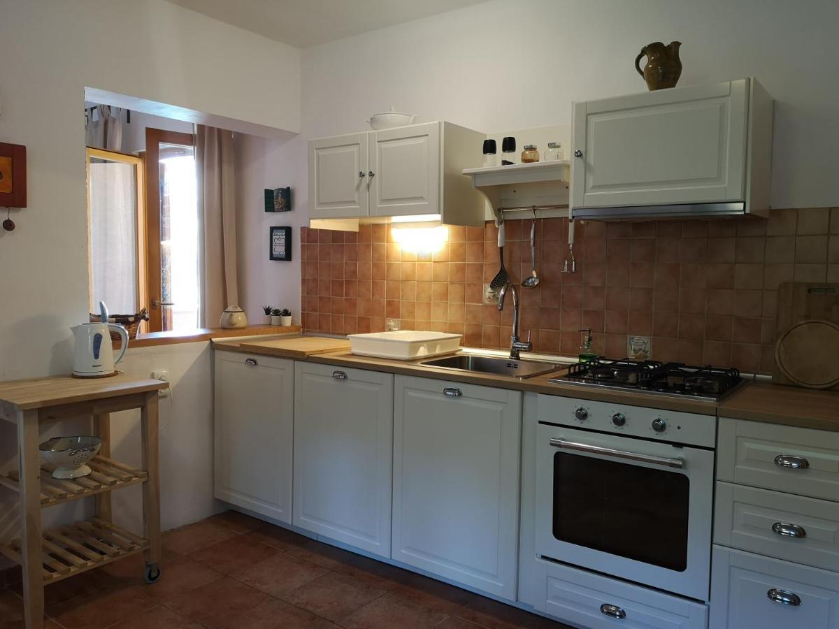 Apartments Lili I Baska  Ngoại thất bức ảnh