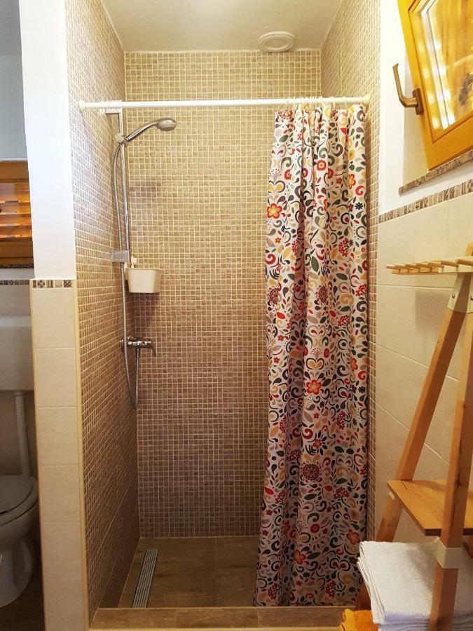 Apartments Lili I Baska  Ngoại thất bức ảnh